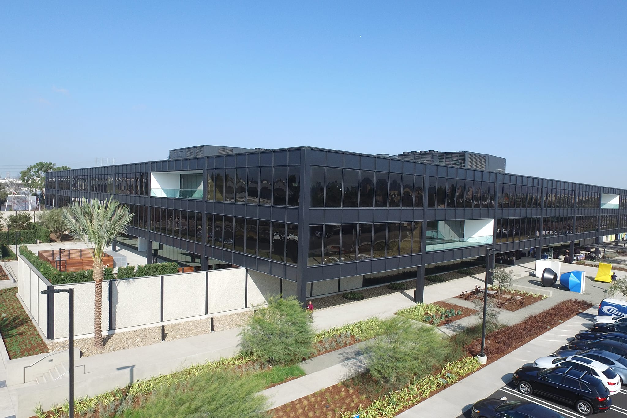 777 Outer Building