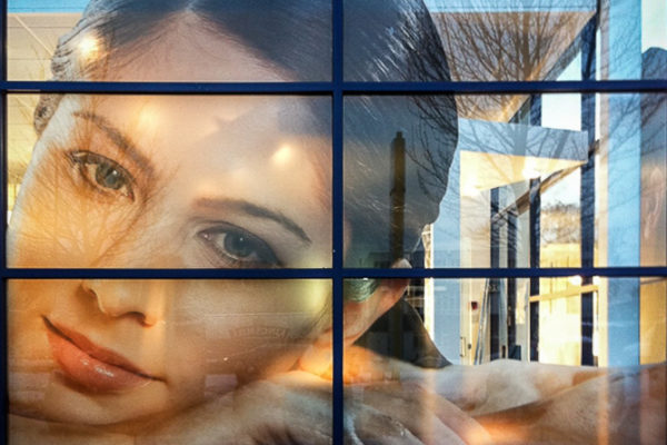 Color printed glass and wall graphics/murals