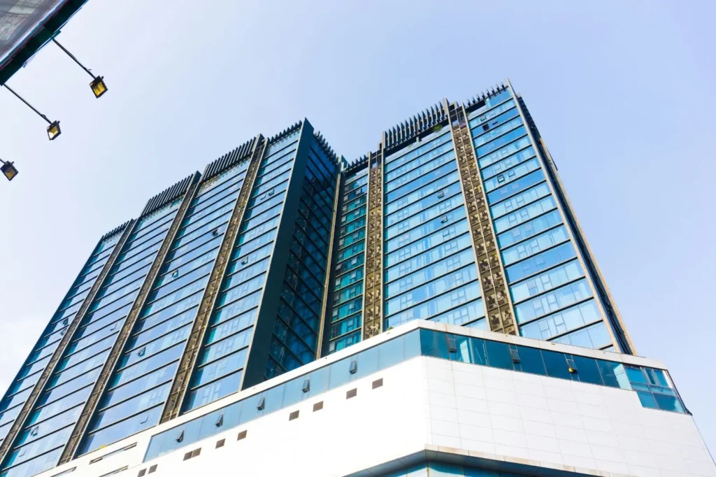 strongest glass for commercial buildings
