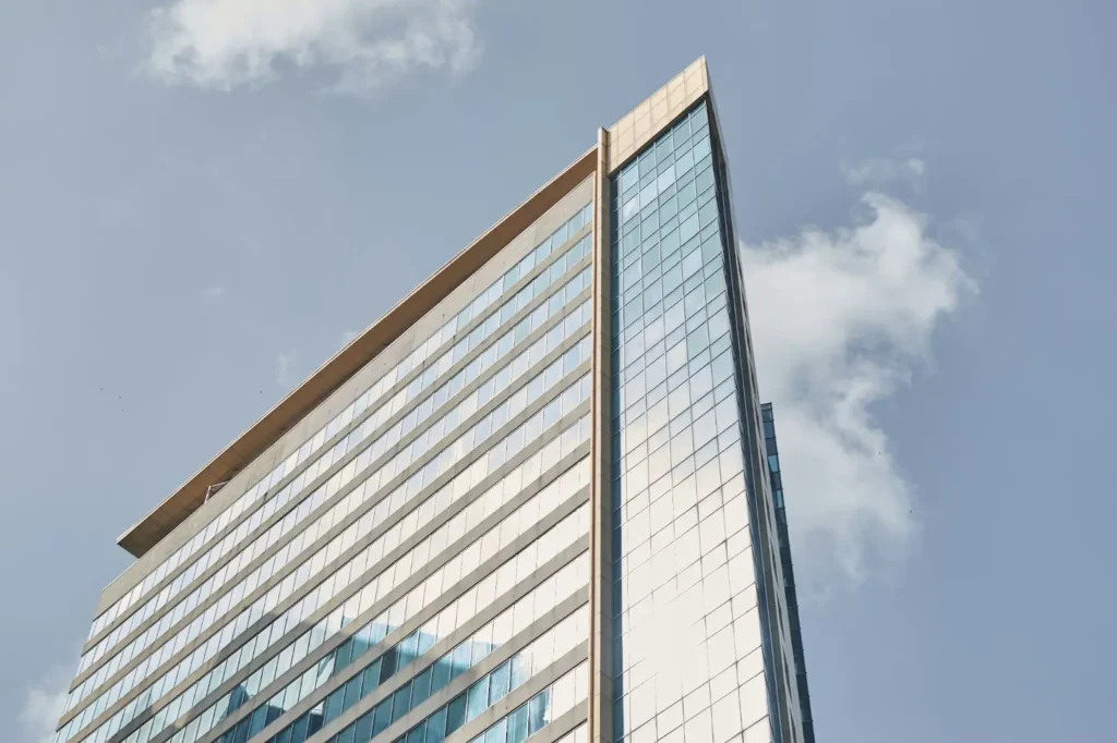 strongest glass for commercial buildings3